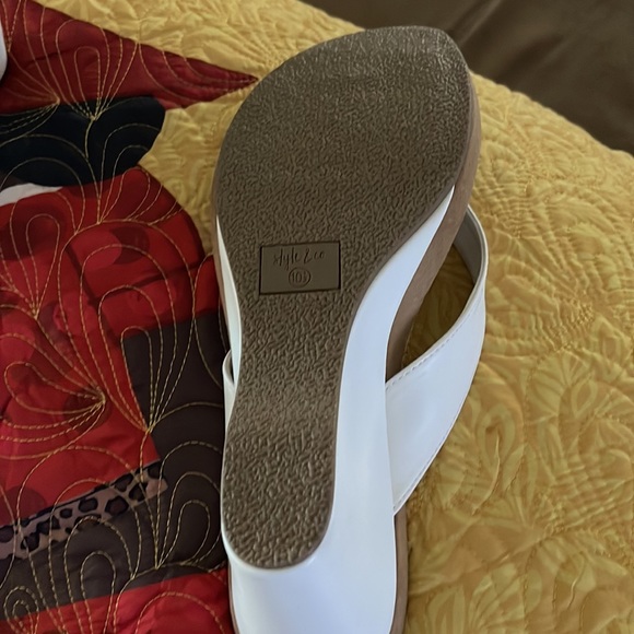 Summer  white Sandler. Can dress up or down.  Never worn. - Picture 5 of 10